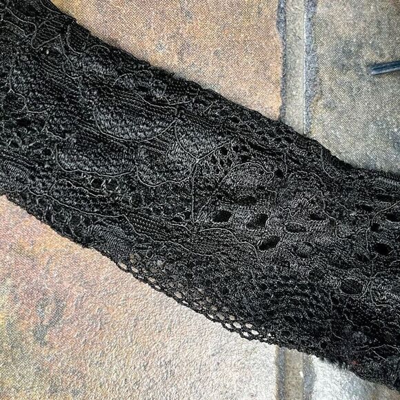 Cable & Gauge Black Lace Blouse Tie Neck Large - Picture 13 of 15
